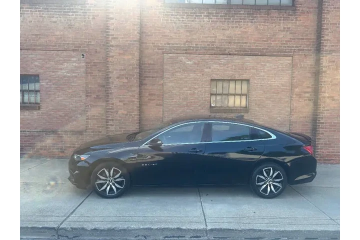 $12999 : 2017 Malibu LT image 4