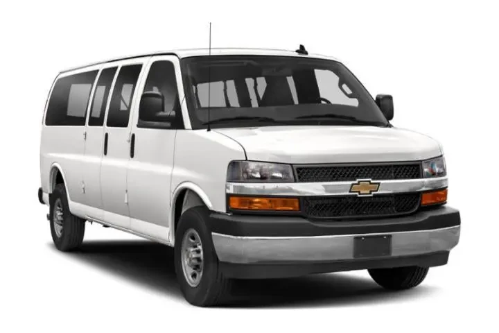 $24587 : 2019 Express Passenger RWD 35 image 6