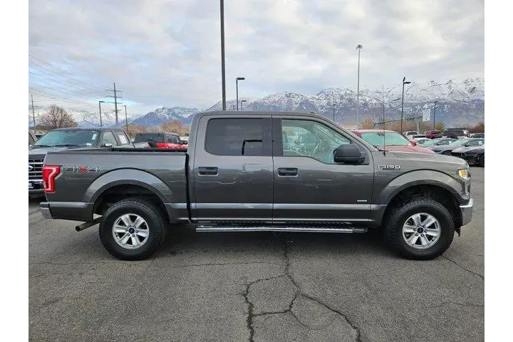 $22729 : Ford F-150 2017 4x4 XLT 4dr image 2
