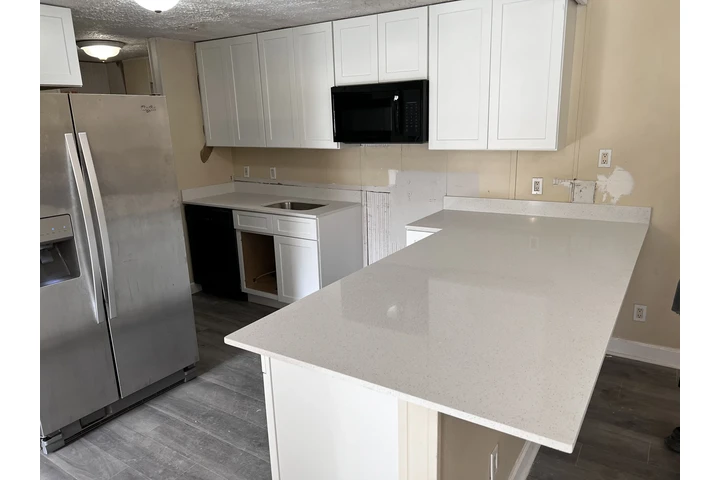 $18 : Countertops Quartz Granite image 4