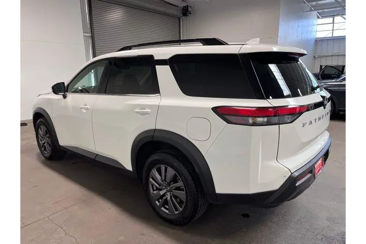 $29992 : Nissan Pathfinder 2024 AWD S image 5