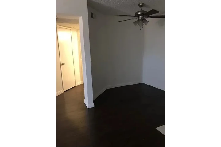 $2500 : Nice 2 bedroom Apartment image 4