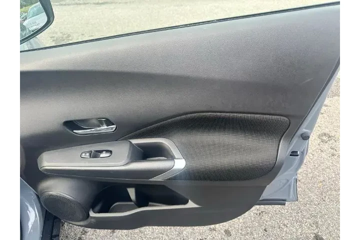 $19999 : Nissan Kicks 2024 SV 4dr Cro image 10