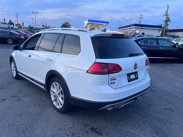 $13995 : 2017 Golf Alltrack TSI SE 4Mo image 5