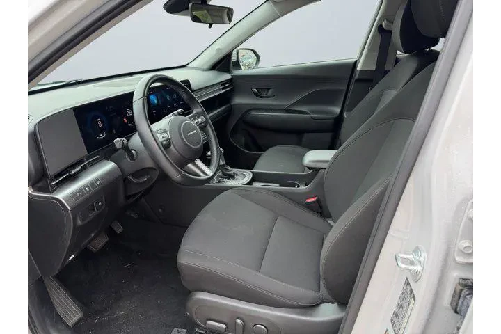 $26175 : Hyundai KONA 2025 AWD SEL 4d image 9