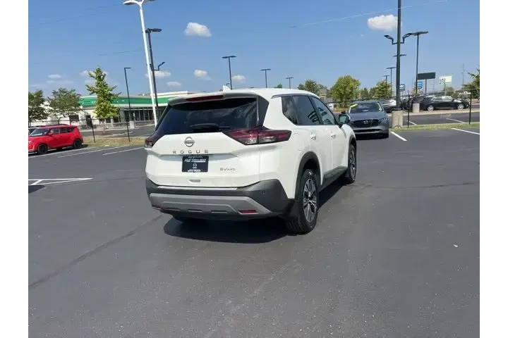 $27980 : Nissan Rogue 2023 AWD SV 4dr image 9