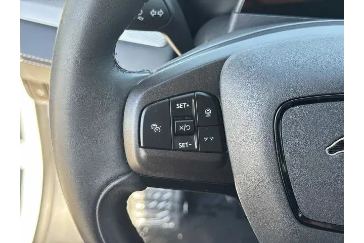 $28000 : Ford Mustang Mach-E 2023 Sel image 10