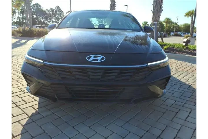 $23990 : Hyundai ELANTRA 2024 SEL 4dr image 5