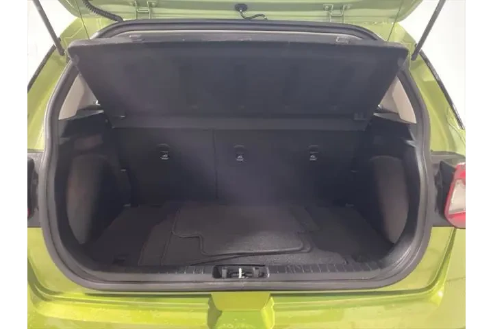 $16500 : Hyundai VENUE 2023 SEL 4dr C image 8