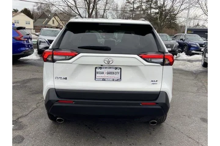$25487 : Toyota RAV4 2024 AWD XLE 4dr image 5