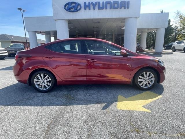 $12795 : PRE-OWNED 2016 HYUNDAI ELANTR image 2