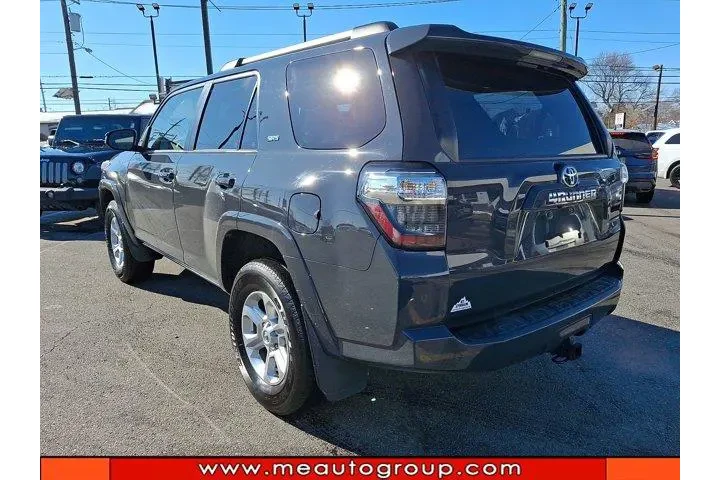 $34898 : Toyota 4Runner 2024 4x4 SR5 image 3