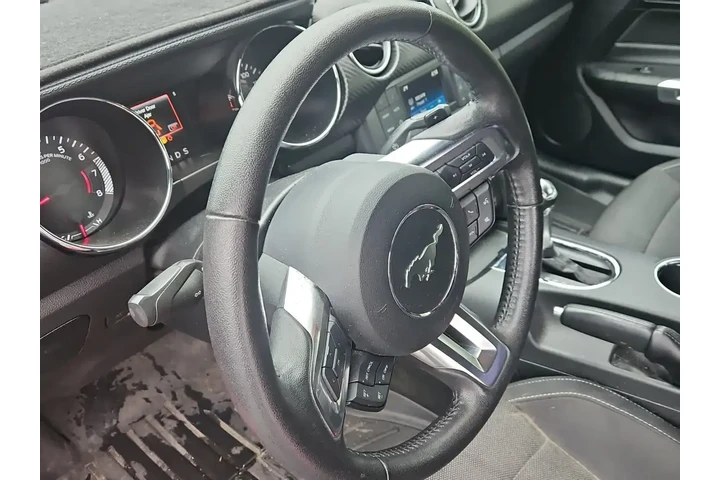 $19000 : Ford Mustang 2017 V6 2dr Fas image 2