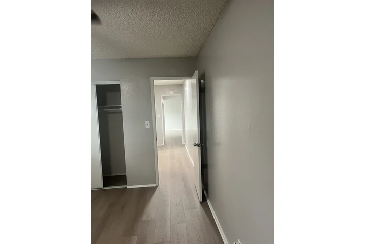 $1795 : Apt for rent image 8