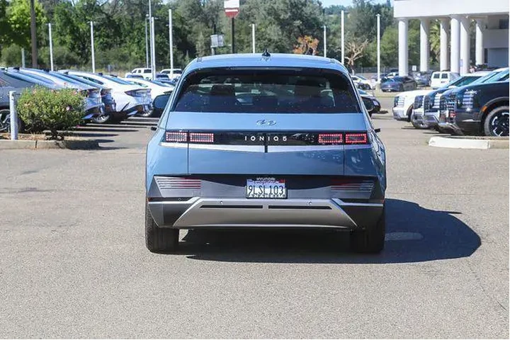 $25992 : Hyundai IONIQ 5 2024 SEL 4dr image 4