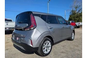 $15873 : Kia Soul 2023 LX 4dr Crossov thumbnail
