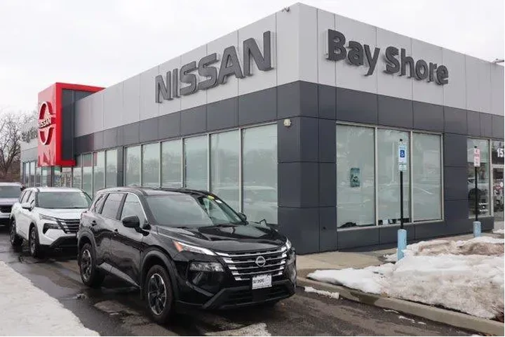 $23549 : Nissan Rogue 2025 AWD SV 4dr image 1