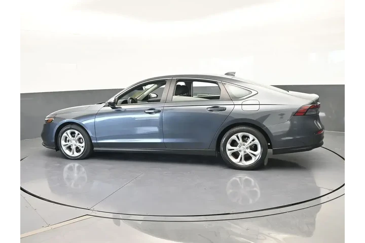 $21989 : Honda Accord 2024 LX 4dr Sed image 3