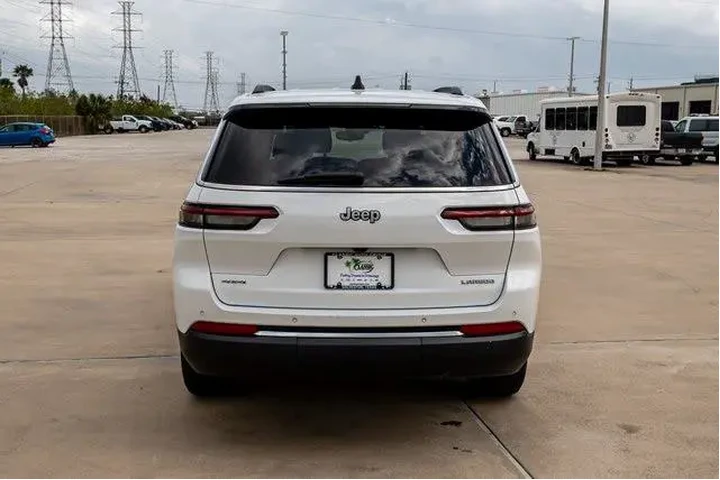 $29627 : Jeep Grand Cherokee L 2024 4 image 3