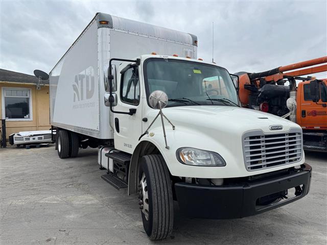 FREIGHTLINER M2 26FT STK 1884 image 5