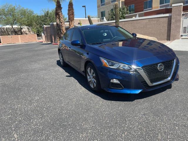 $15995 : 2020 Altima 2.5 S image 4