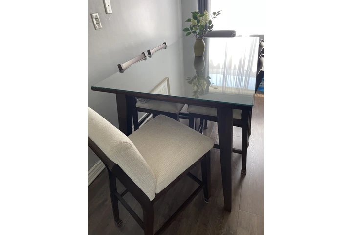 $950 : Comedor comprado hace 3 meses image 2