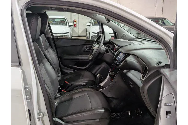 $17988 : Chevrolet Trax 2022 AWD LT 4 image 10