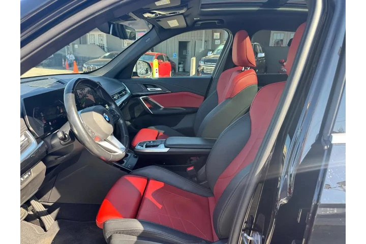 2023 BMW X1 xDrive28i image 7