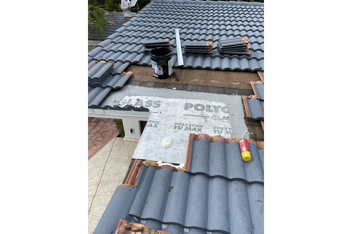 Ago Roofing reparaciones techo image 9