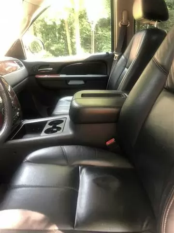 $7500 : 2011 Chevrolet Tahoe LT image 3