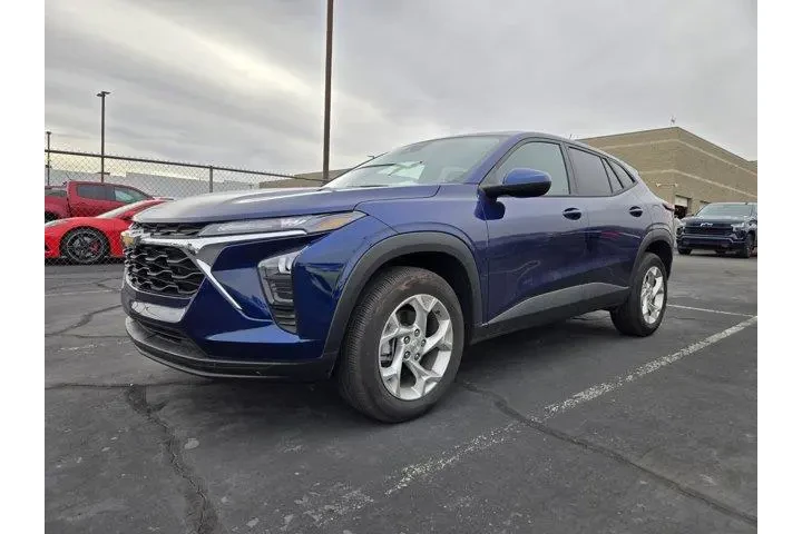 $20991 : Chevrolet Trax 2024 LS 4dr C image 2