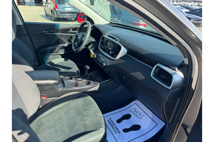 $5980 : 2017 Sorento LX V6 FWD image 9