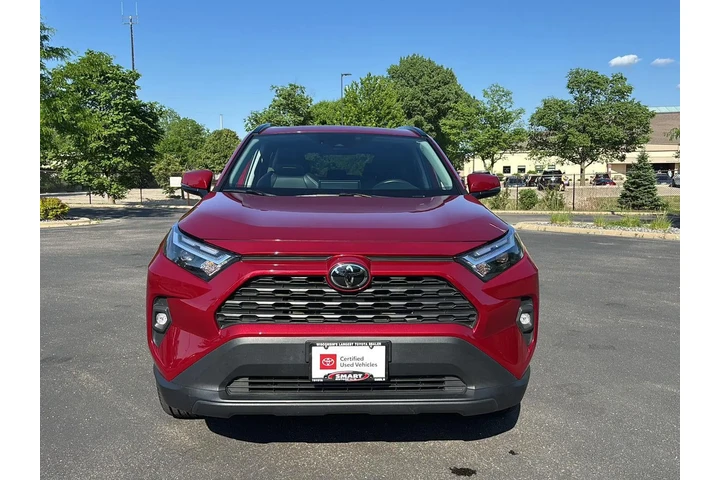 $40299 : Gold Certified 2025 RAV4 XLE image 6