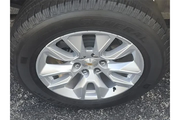 $31990 : Chevrolet Silverado 1500 202 image 7