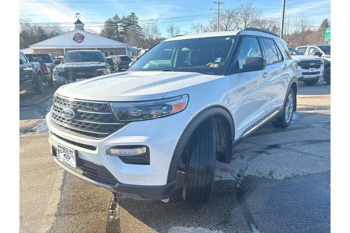 $33495 : Ford Explorer 2024 AWD XLT 4 image 4