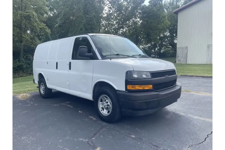 $16999 : 2018 Express 2500 image 3