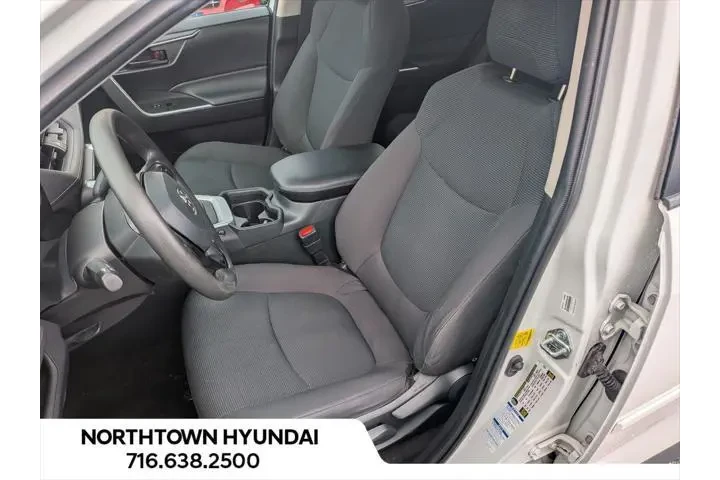 $22973 : Toyota RAV4 2021 AWD LE 4dr image 9