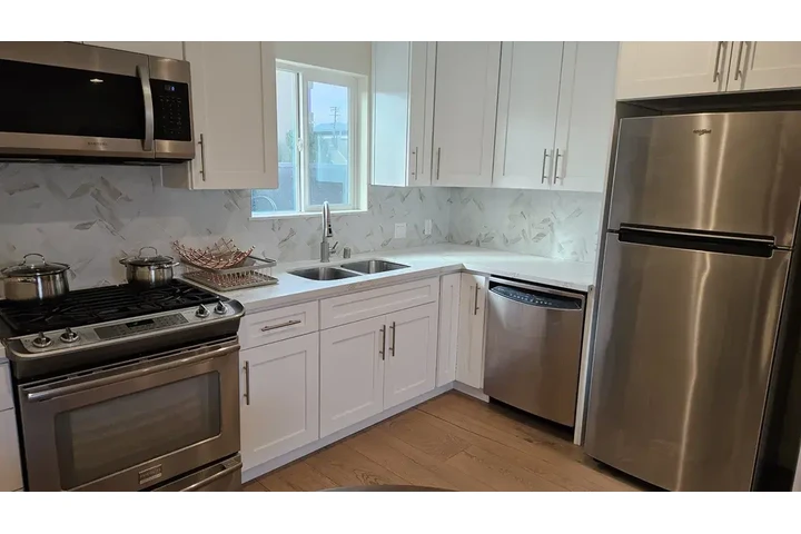 $1550 : Newly Built 1Bdr.1Ba for Rent. image 3