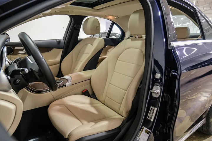 $24590 : 2021 C 300 4MATIC Sedan image 5