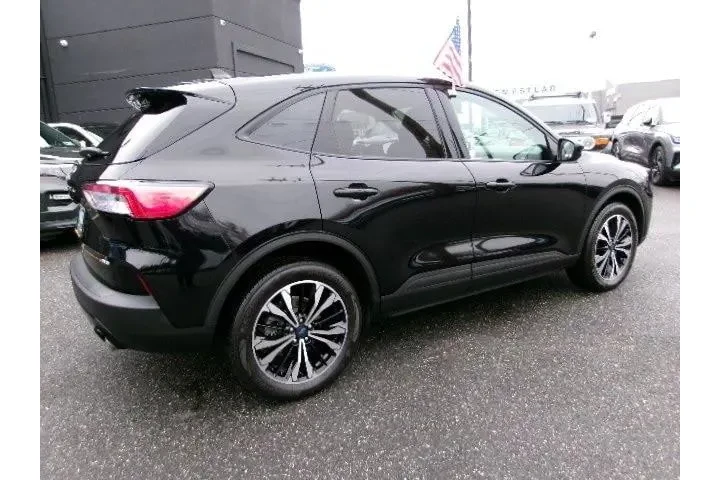 $21996 : Ford Escape 2022 AWD SE 4dr image 5