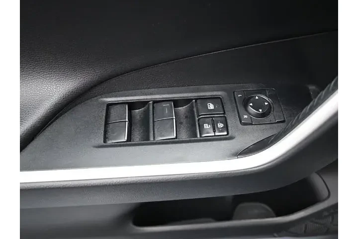 $28991 : Toyota RAV4 Hybrid 2021 AWD image 6