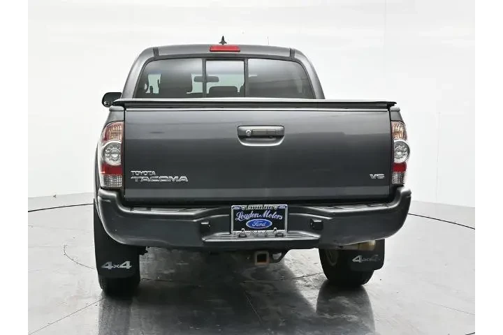 $23400 : Toyota Tacoma 2015 4x4 V6 4d image 6