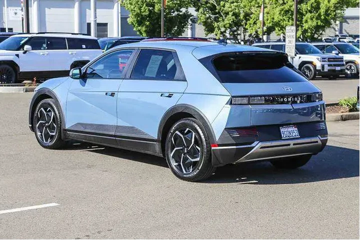 $26991 : Hyundai IONIQ 5 2023 AWD SEL image 2
