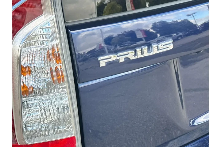 $13570 : Toyota Prius 2013 Four 4dr H image 6