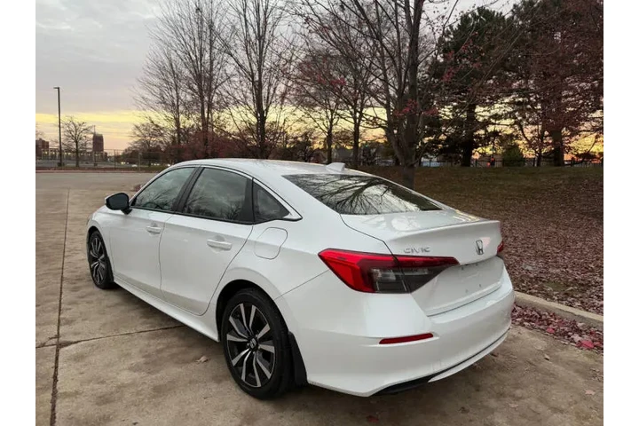 $19997 : 2022 Civic EX image 5