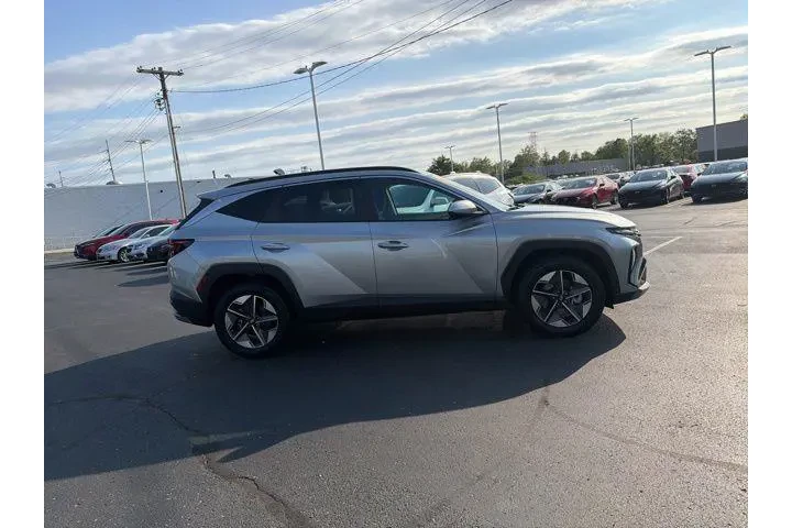 $26980 : Hyundai TUCSON 2025 SEL 4dr image 4