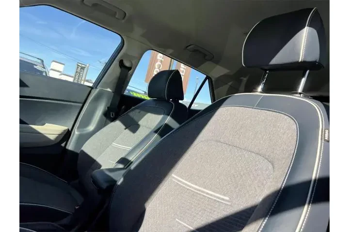 $19500 : Hyundai VENUE 2023 Limited 4 image 7