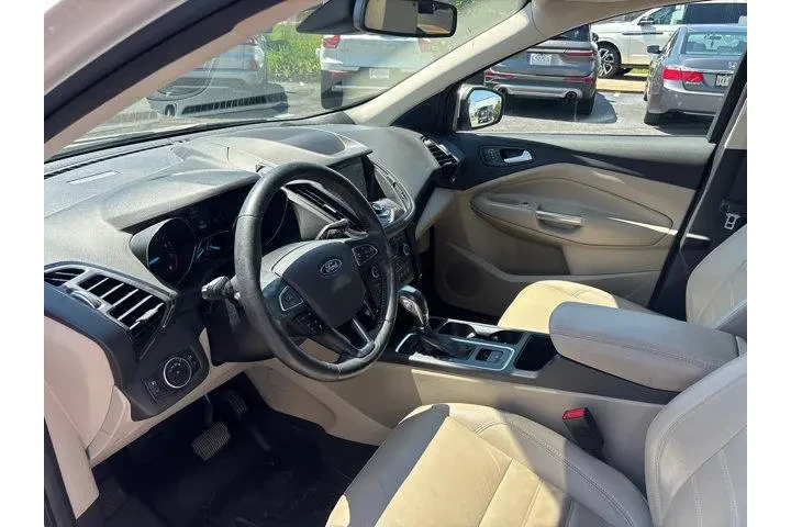 $11985 : Ford Escape 2019 AWD Titaniu image 4