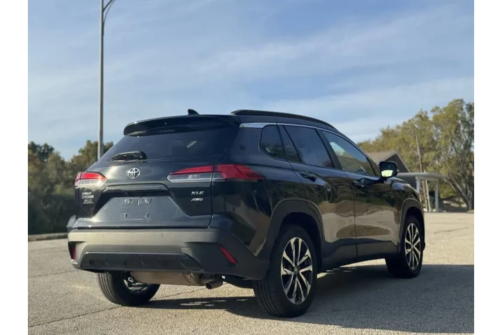 $21999 : 2024 Corolla Cross XLE image 6