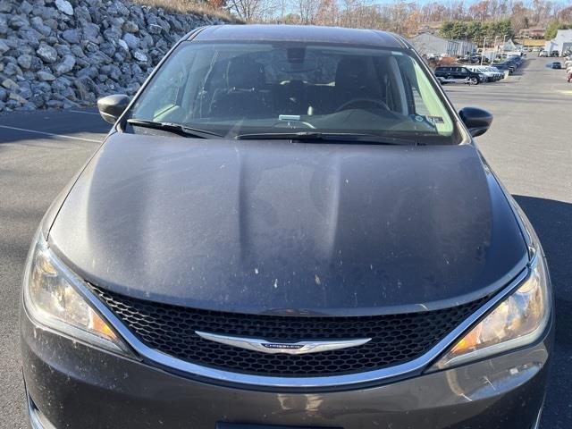 $28000 : PRE-OWNED  CHRYSLER PACIFICA T image 2